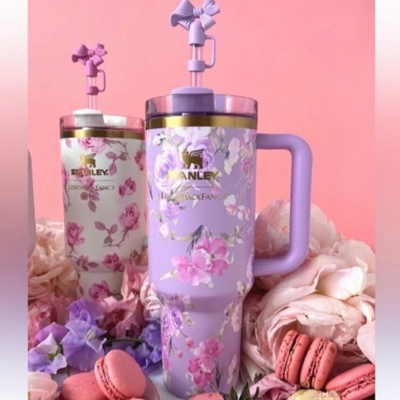 Stanley x LoveShackFancy 40oz Quencher - Picture 2 of 7